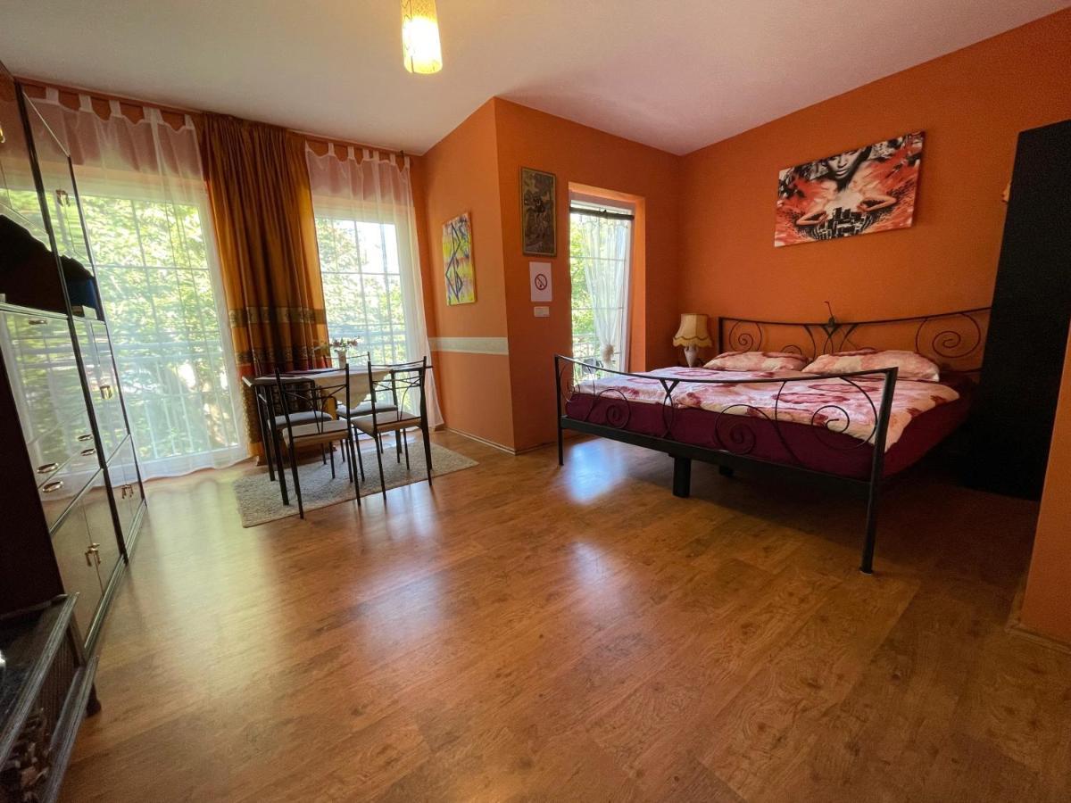 Zentrumsnahe Ferienwohnung Drážďany Exteriér fotografie